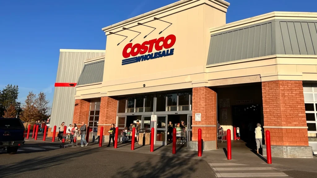 Costco beats on earnings as e-commerce sales jump